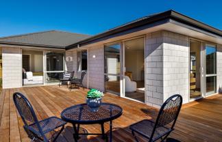 10 Magnolia Drive, Springlands