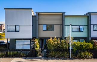 105 Squadron Drive, Hobsonville
