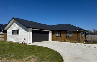 4 Rayner Lane, Marton