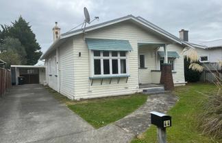 44 Burns Street, Takaro