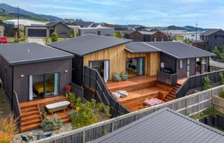 19 Tunarau Street, Raglan