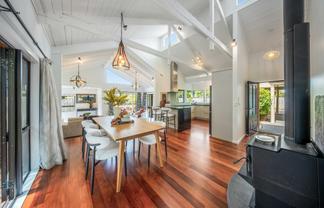 65 Thirteenth Avenue, Avenues