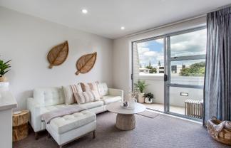 25/3 Riverside Road, Orewa