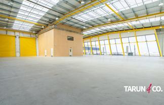Premium Showroom Warehouse - Penrose