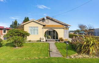 15 Burns Street, Mataura