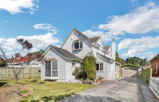 125 Portage Road, New Lynn