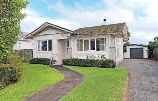 302 McLean Street, Hastings