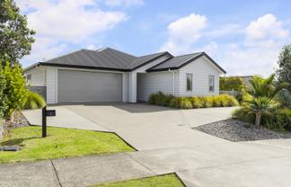 6 Turpin Road, Riverhead