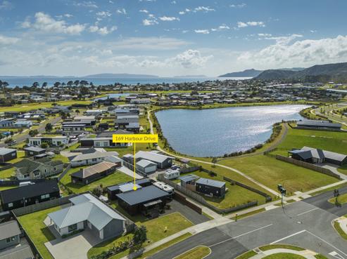 169 Harbour Drive, Matarangi