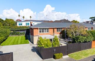 1 Chesterfield Avenue, Saint Heliers