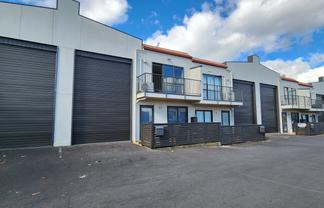 For sale - Takanini live / work