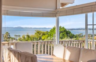 13 Colmar Road, Mellons Bay