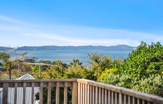13 Colmar Road, Mellons Bay