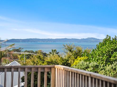 13 Colmar Road, Mellons Bay