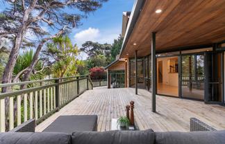 9 The Knoll, Greenhithe