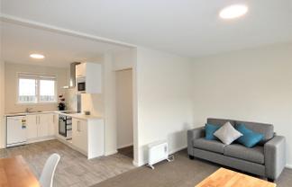 2/460 Manchester Street, Saint Albans