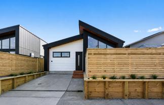5 Palm Avenue, Lyall Bay