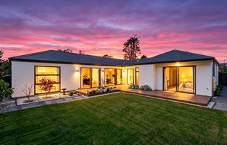 27 Irvines Track, Halswell