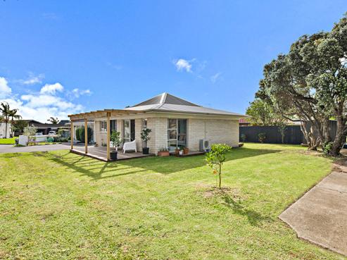 9B Bungalore Place, Half Moon Bay