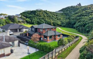 12 Meadowbank Drive, Belmont