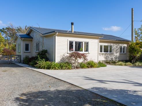 235 Burnham Road, Burnham