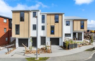 8 Cassino Terrace, Mount Albert