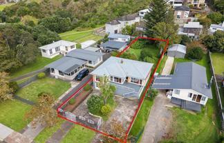 90 Coronation Road, Mangere Bridge