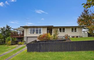 211 West Parkdale Street, Tokoroa