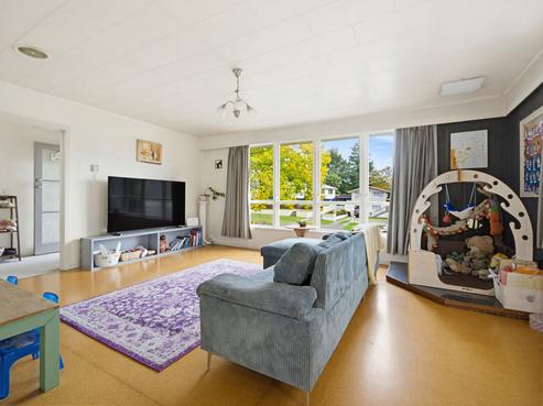 211 West Parkdale Street, Tokoroa