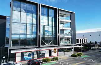 High Exposure Retail or Office Opportunity