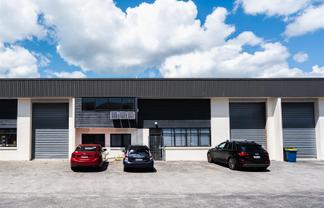 Savills | Great Value Avondale Warehouse