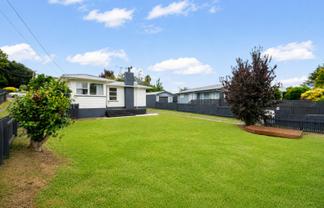 16 Manapouri Place, Glenview