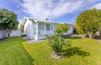 28 Wycliffe Street, Onekawa