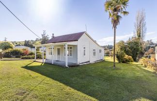16 Feltham Street, Hunterville