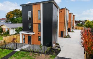 1/146 Old Farm Road, Hamilton East