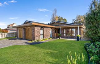 33 Downes Avenue, Springvale