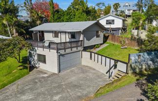 2/65 Keegan Drive, Massey