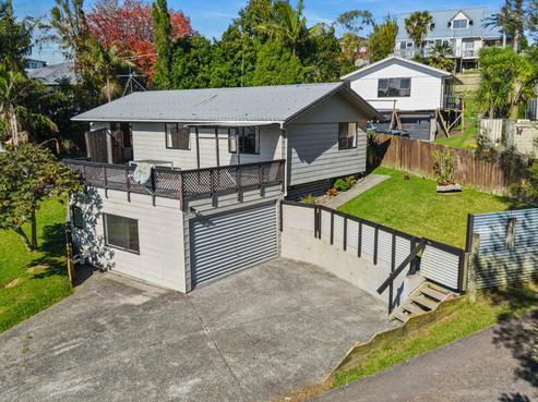 2/65 Keegan Drive, Massey