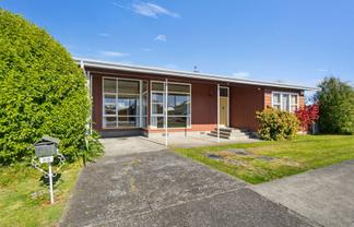 82 Sherwill Street West, Feilding