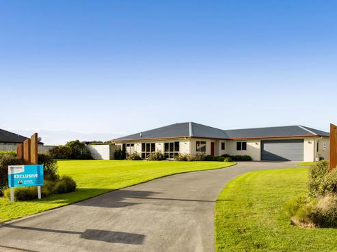 13 Denby Heights, Hawera
