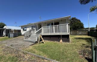 72 Queens Road, Waikanae Beach