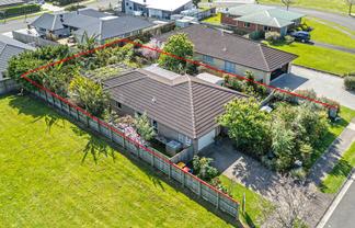 100 Greenhills Drive, Coromandel