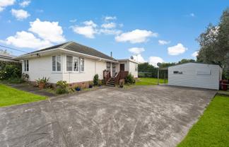 5 Holman Road, Te Atatu Peninsula