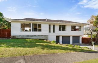 4 St Aidans Way, Tawa