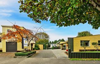 Golden Leaf Apartment Motels – Inner City FHGC