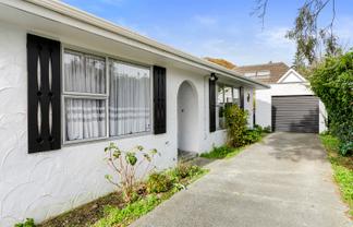 20A Marina Grove, Hutt Central