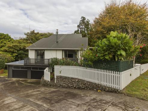 77 Resolution Road, Welcome Bay