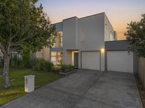 12 Phar Lap Crescent, Takanini