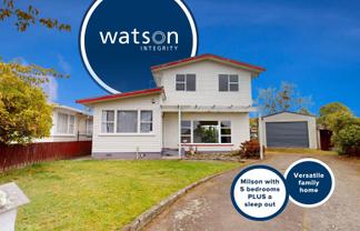 7 Abraham Crescent, Milson