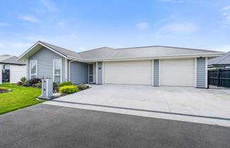11 Lunn Crescent, LEESTON